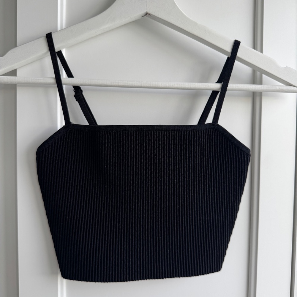 🖤 Babaton Black Ribbed Crop Top